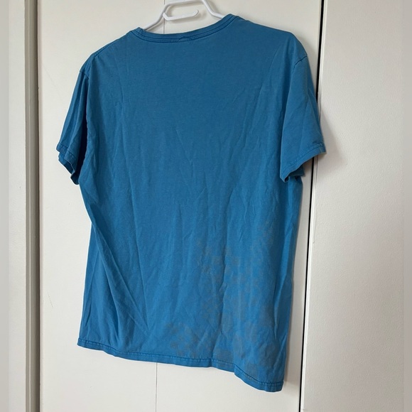 🎉4/30$🎉 Quicksilver Graphic Tee – Size Medium ✨ - Picture 2 of 3